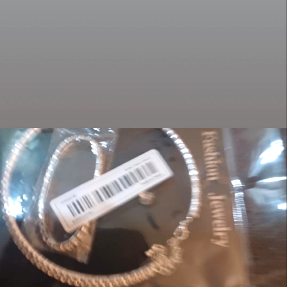 Necklace and bracelet